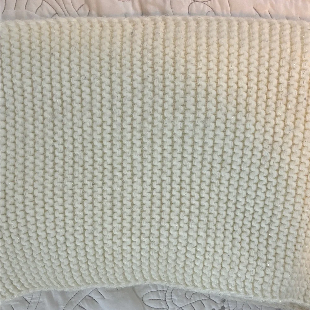 Target Limited Edition Cream Knit Chunky Infinity Scarf